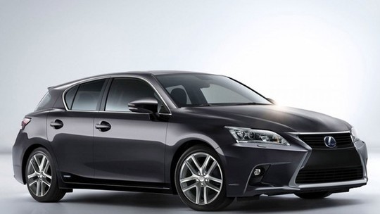 Lexus CT 200h fica até R$ 5.290 mais caro