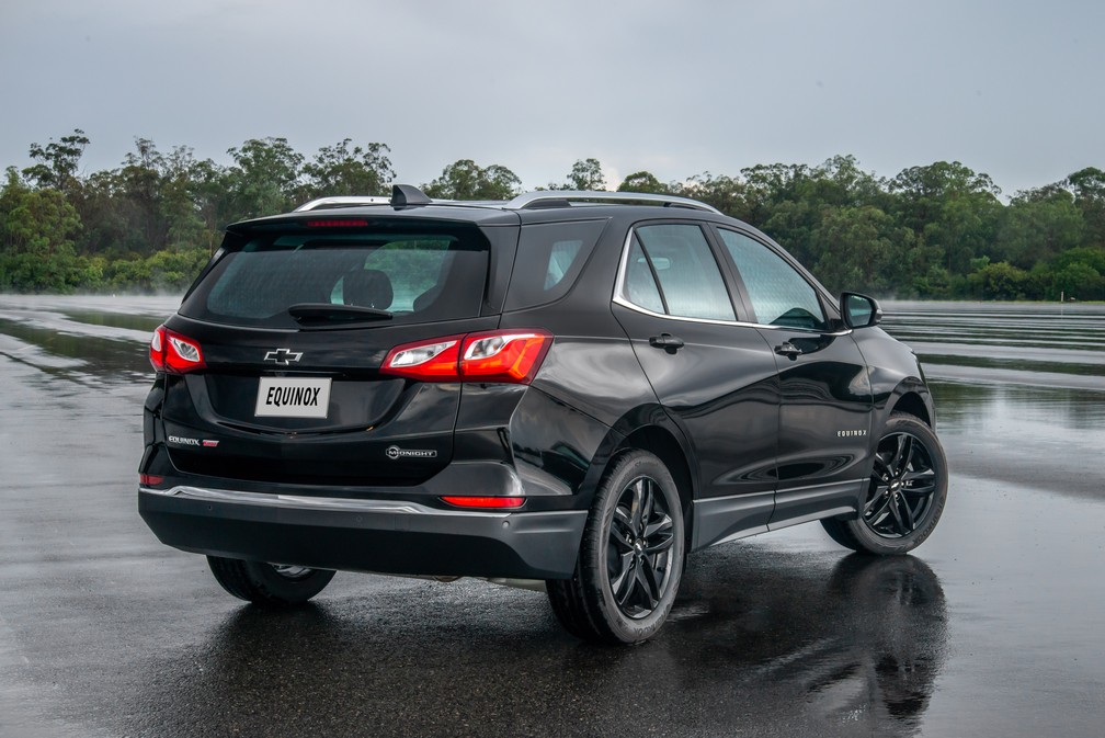 Saídas de escape ficam escondidas nas versões com motor 1.5 — Foto: Divulgação/Chevrolet