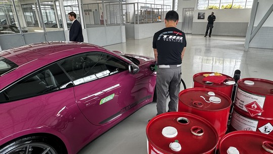 
Testamos o combustível da Porsche que quer salvar 1,3 bilhão de carros