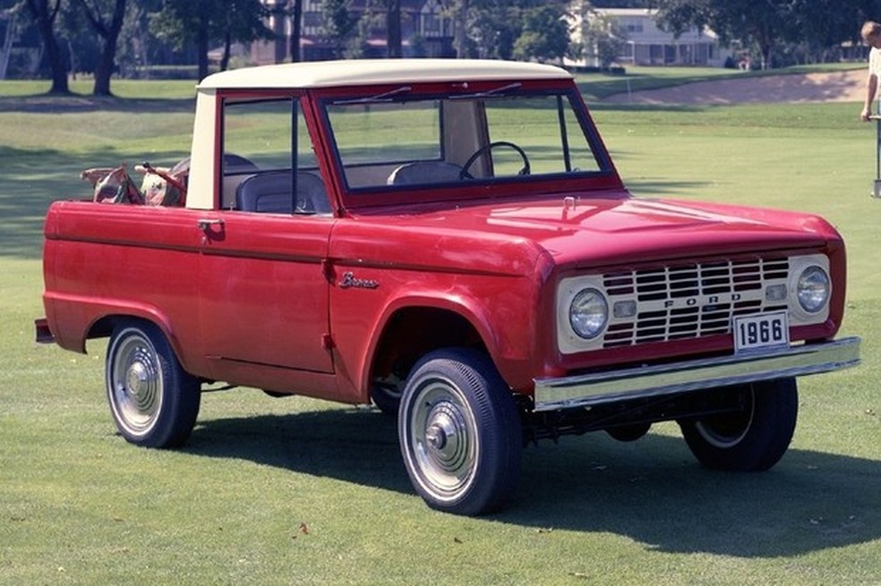Geração original do Bronco já teve uma picape (Foto: Divulgação) — Foto: Auto Esporte