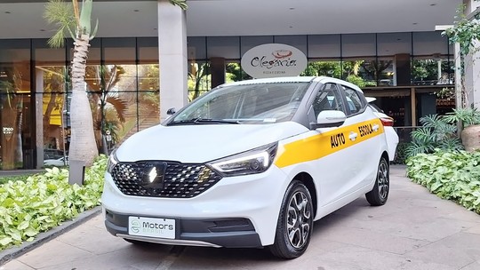 Carro elétrico manual de R$ 100 mil será feito no Brasil para autoescolas