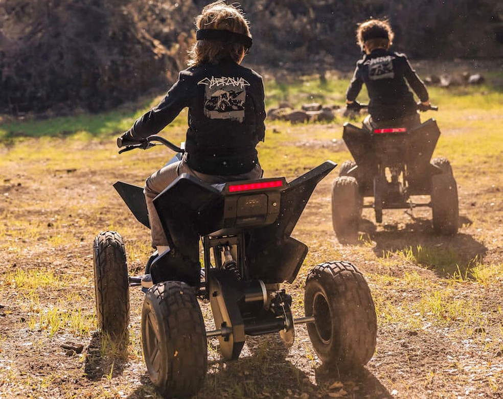 Tesla Cyberquad é indicado para crianças a partir de 8 anos — Foto: Divulgação