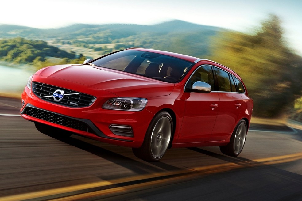 O Volvo V60 vai de 0 a 100 km/h em 6,5 s — Foto: Divulgação/Volvo