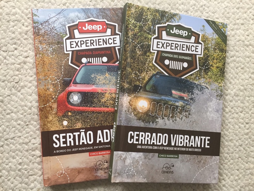 Livros sobre a Jeep Experience Brasil: inspiração para colocar o pé na estrada (Foto: Chico Barbosa) — Foto: Auto Esporte