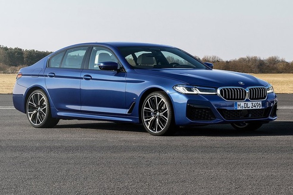  Nuevo BMW Serie tiene asistente virtual y deja el garaje solo