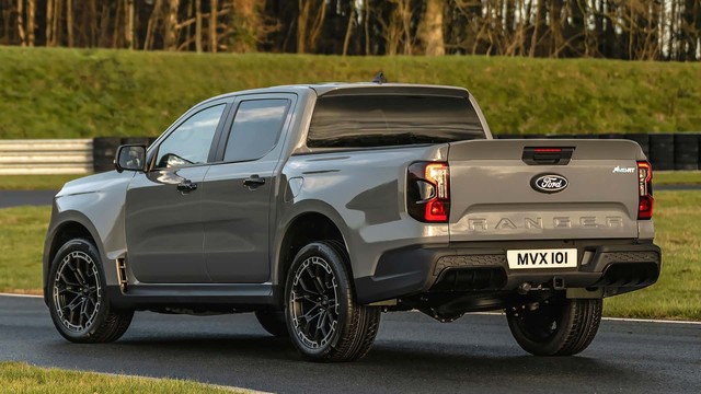 Ford Ranger Black será relançada na linha 2025 da caminhonete; veja mais