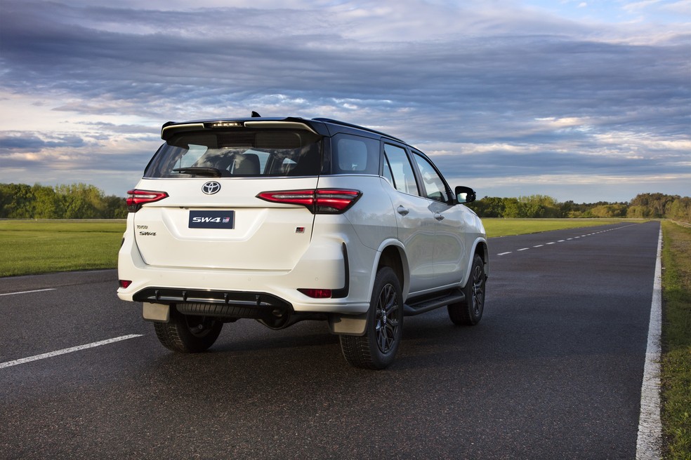 Baseado na versão Diamond, Toyota SW4 GR-S é produzido em Zárate, na Argentina — Foto: Divulgação 