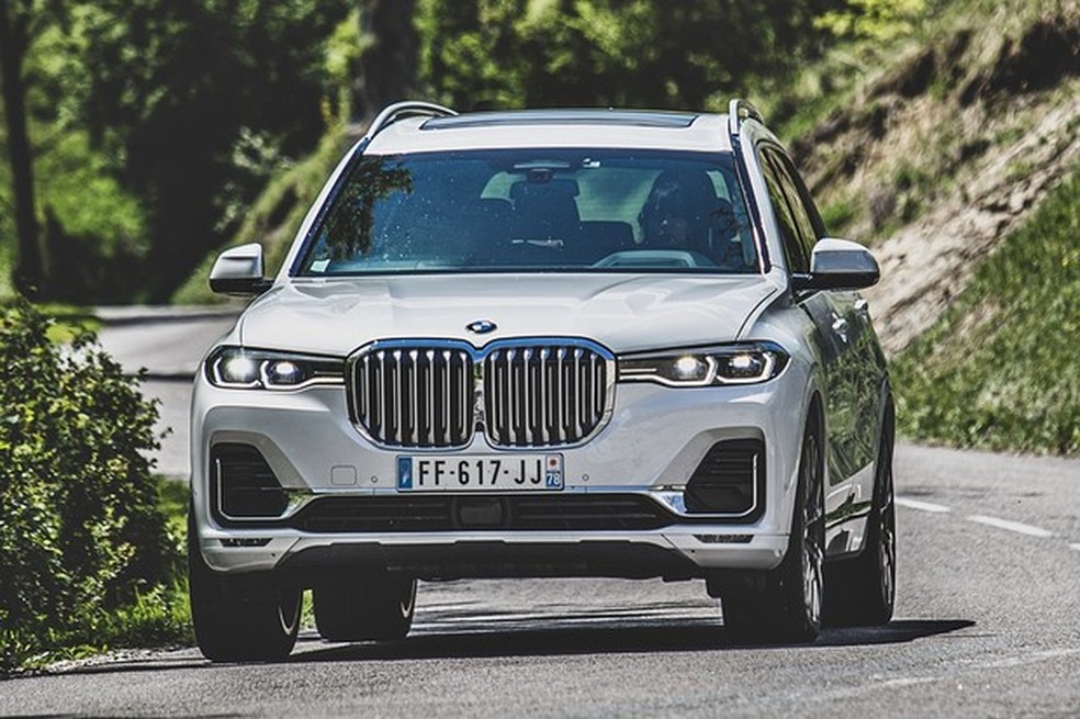 Inédito e com 7 lugares, X7 é o maior e mais caro SUV da BMW (Foto: Divulgação) — Foto: Auto Esporte