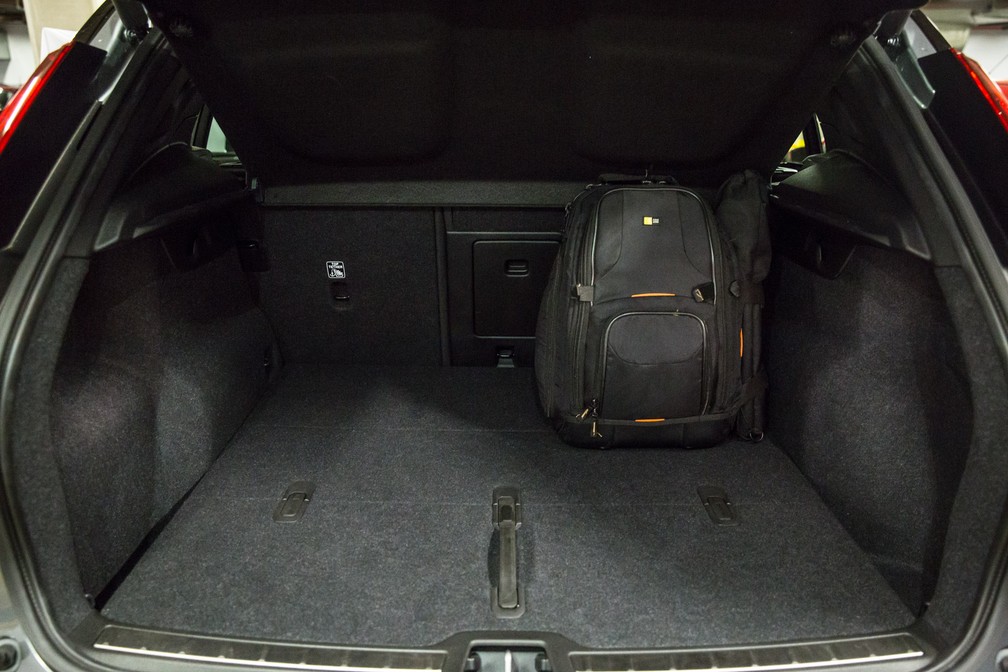 Volvo XC40 — Foto: Fábio Tito/G1