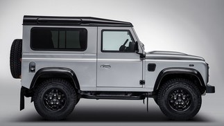 Land Rover Defender 2.000.000