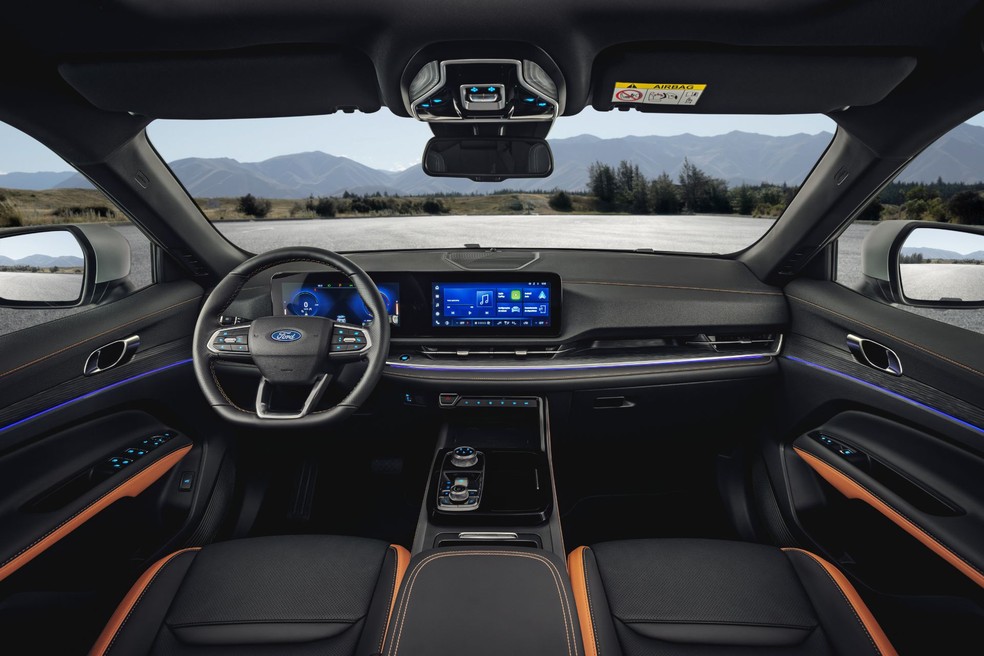 Luz ambiente é uma das novidades da cabine do Ford Territory 2026  — Foto: Divulgação/Ford