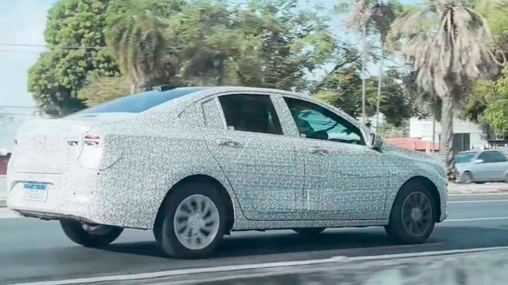 Novo Chevrolet Onix flagrado durante testes em Teresina (PI)