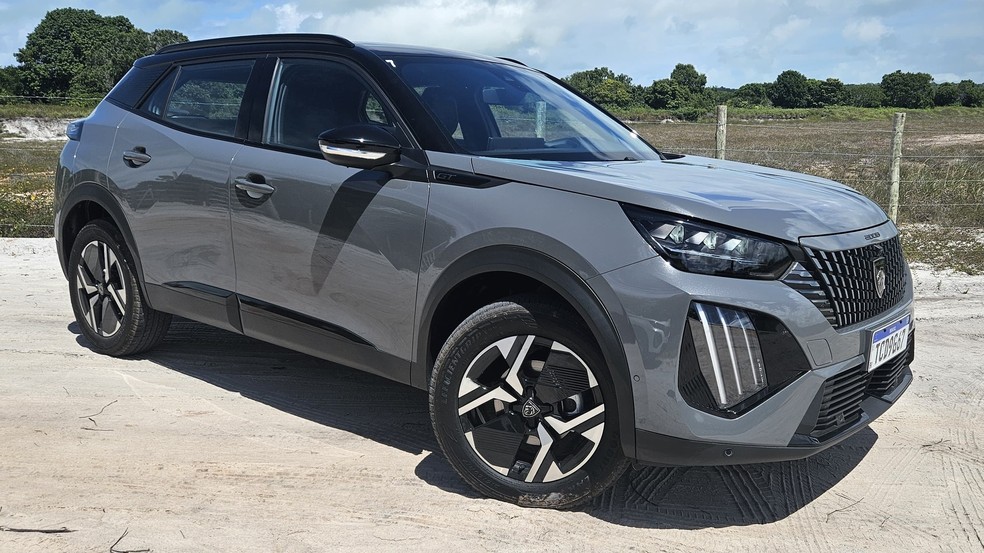 Peugeot 2008 GT traz rodas de 17 polegadas  — Foto: Jady Peroni/Auto News Brasil