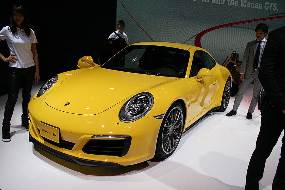 Porsche 911 Carrera 4S no Salão de Tóquio 2015