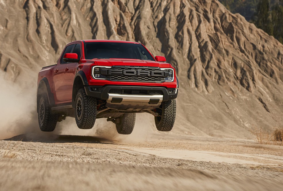 Ford Ranger Raptor tem várias novidades para as aventuras na terra em termos de reforços estruturais e tecnologias  — Foto: Divulgação