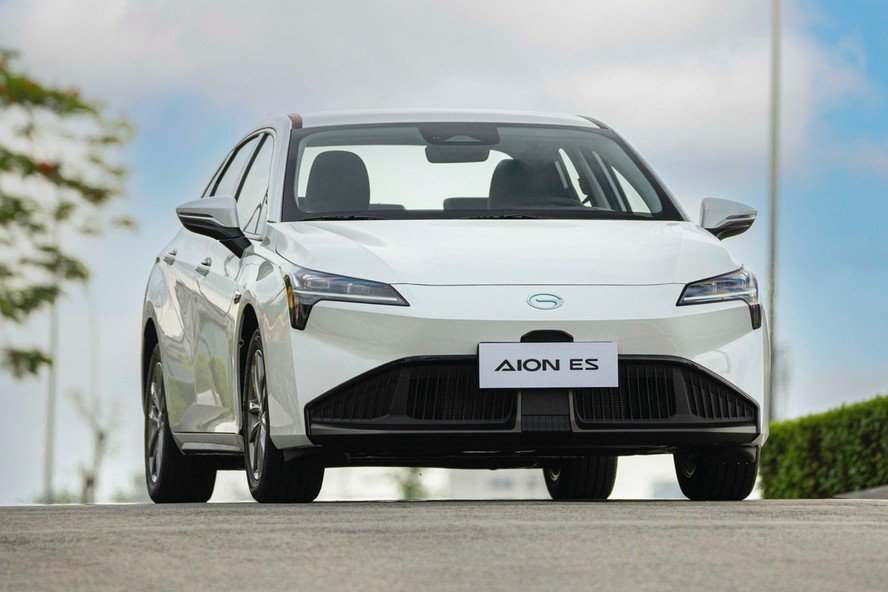 GAC Aion ES é o sedã elétrico mais barato do Brasil