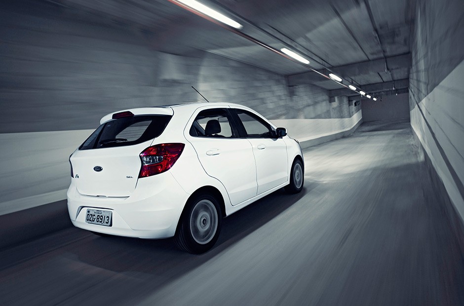 Novo Ford Ka 2015 (<a href="http://revistaautoesporte.autonewsbrasil.webbfinanceiro.com/Analises/noticia/2014/07/novo-ford-ka-globalizado-para-atacar.html"> saiba mais</a>)