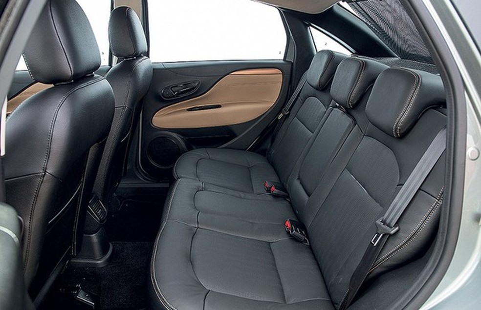 Fiat Linea 2015 (Foto: Marcos Camargo/Auto News Brasil) — Foto: Auto Esporte
