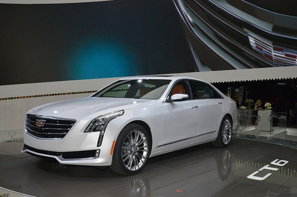 Convenhamos, o Cadillac CT6 é bem mais bonito (Foto: Newspress) — Foto: Auto Esporte