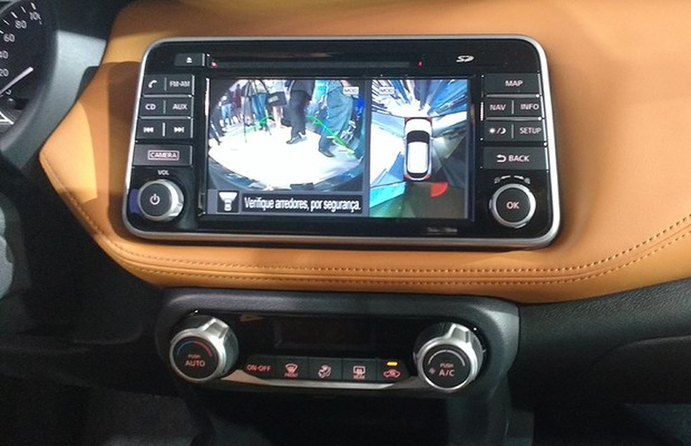 Tela multimídia do Nissan Kicks (Foto: Tereza Consiglio / Auto News Brasil) — Foto: Auto Esporte