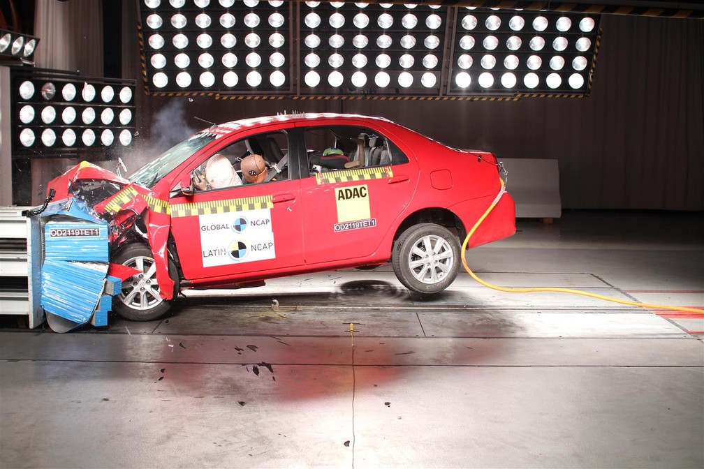 Toyota Etios ficou com 4 estrelas na avaliação do Latin NCap — Foto: Latin NCap/Divulgação