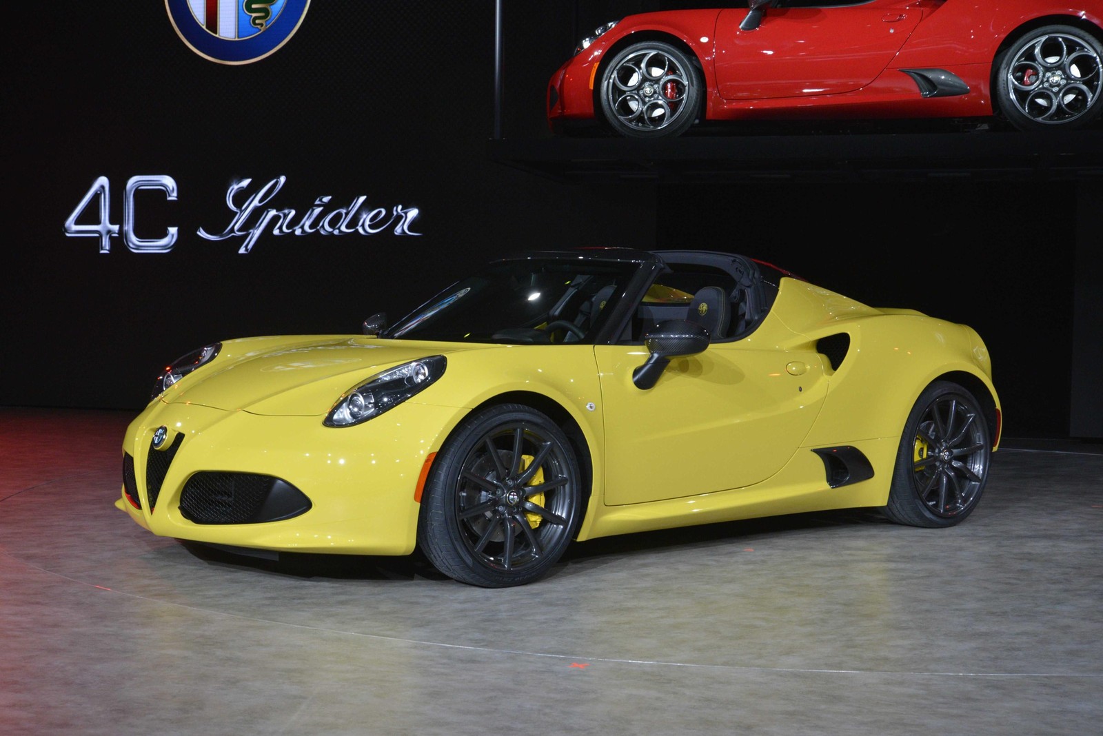 Alfa Romeo 4C Spider no Salão de Detroit 2015
