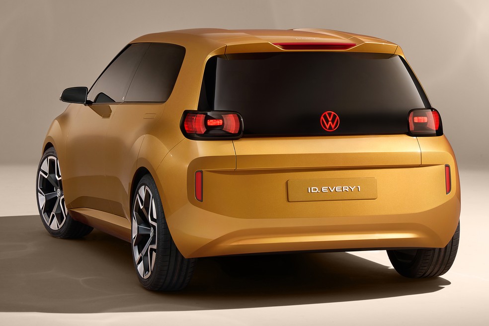 Volkswagen ID.Every1 Concept  - Linhas retas e estilo das colunas C são características visuais típicas da marca — Foto: Divulgação/Volkswagen