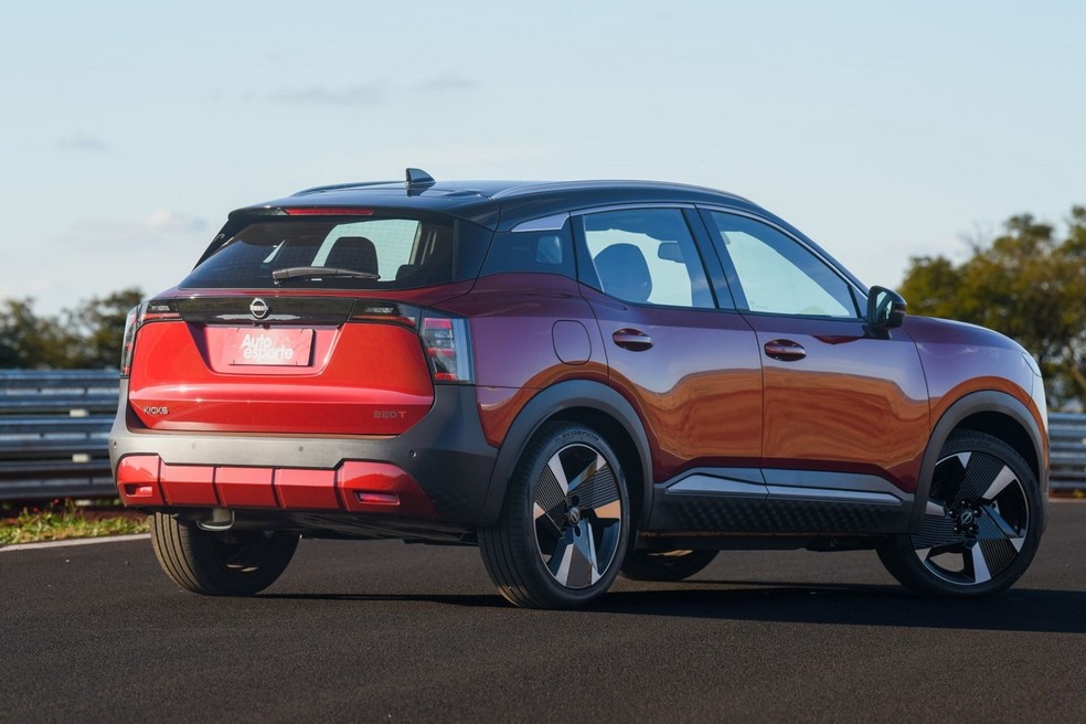Novo Nissan Kicks Platinum 2026 é versão topo de linha da nova geração do SUV que beira os R$ 200 mil — Foto: Murilo Góes/Auto News Brasil