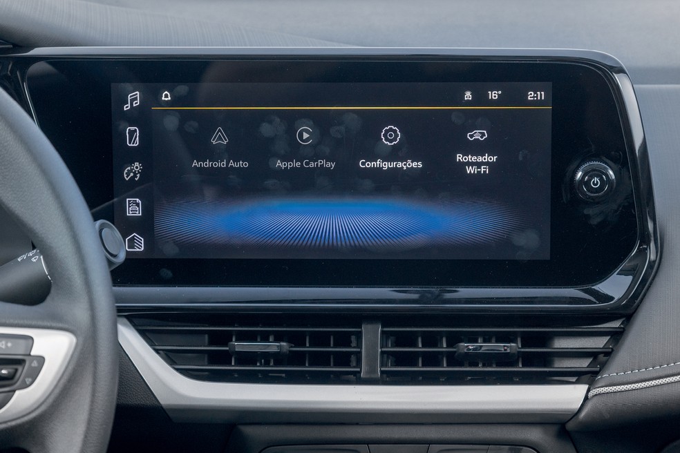 Chevrolet Tracker LT tem conexão sem fio para Android Auto e Apple CarPlay  — Foto: Renato Durães/Auto News Brasil