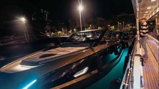 Conor McGregor recebe seu iate da Lamborghini com 4.000 cv e preço acima de R$ 16 milhões