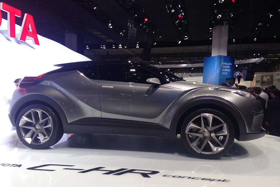 Toyota CH-R no Salão de Frankfurt 2015