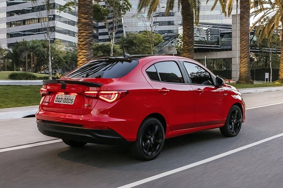 Sedã também não impressiona nas retomadas e frenagens (Foto: Divulgação) — Foto: Auto Esporte