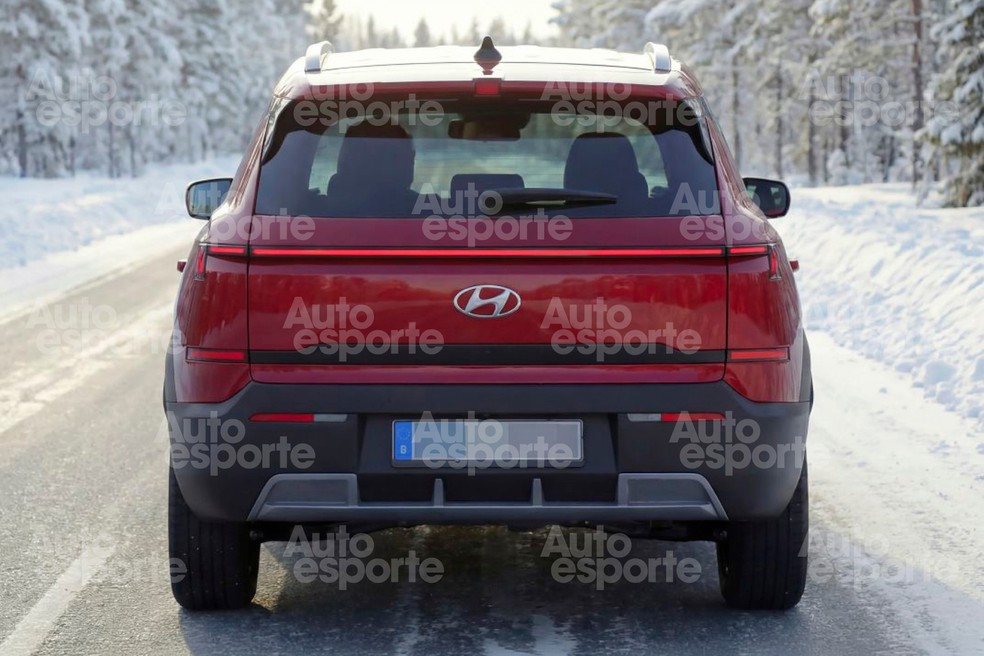Na traseira, Bayon terá luzes divididas em três peças  — Foto: João Kleber Amaral/Motor.es