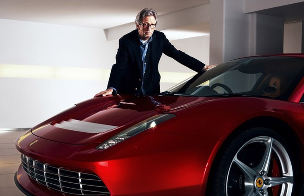Eric Clapton e sua Ferrari SP 12EC (Foto: Divulgação) — Foto: Auto Esporte