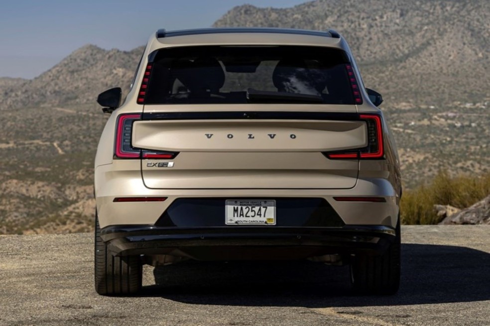 Volvo EX90 traseira — Foto: Divulgação Volvo