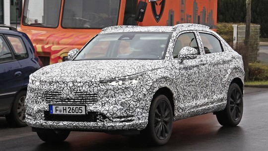 Novo Honda HR-V é flagrado com estilo de Civic e mais espaço do que o Jeep Renegade
