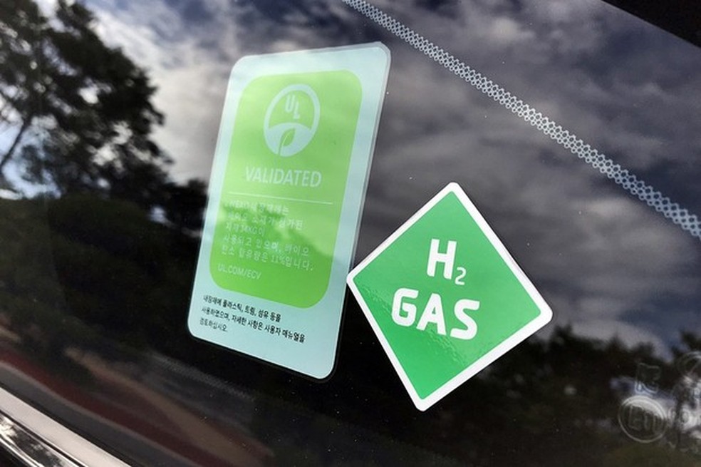 Nexo é o primeiro modelo "fuel cell" a contar com três reservatórios de hidrogênio, o que ampliou o volume do porta-malas (Foto: Diogo de Oliveira/Auto News Brasil) — Foto: Auto Esporte