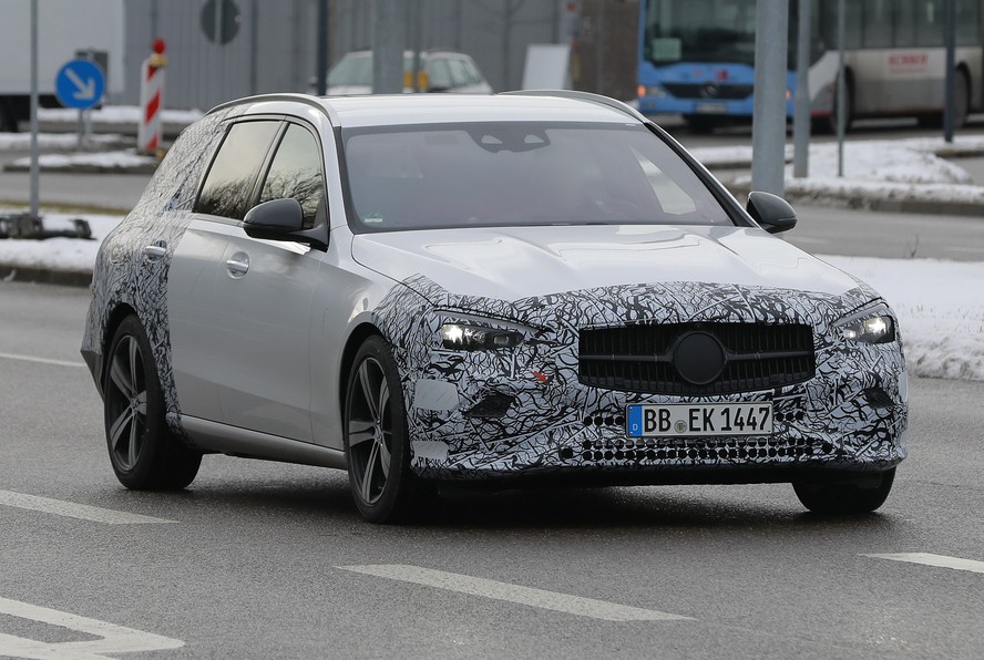 Mercedes Classe C Estate Perua 2022 Dianteira Movimento