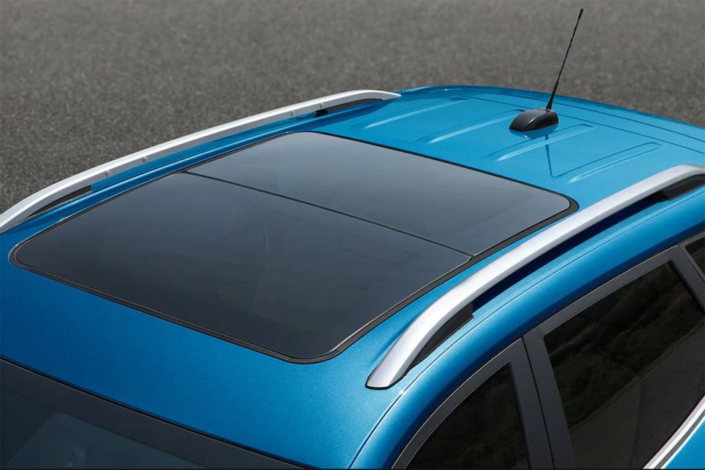 Configuração Premier oferece teto solar panorâmico de série — Foto: Divulgação/Chevrolet