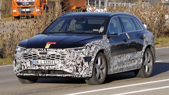 Primeiro carro elétrico da Audi, e-tron é flagrado com novo visual 