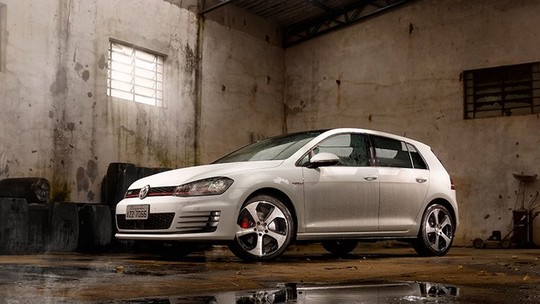 Golf GTI, Corolla... O que você pode comprar pelos valores das novas TVs da Samsung?
