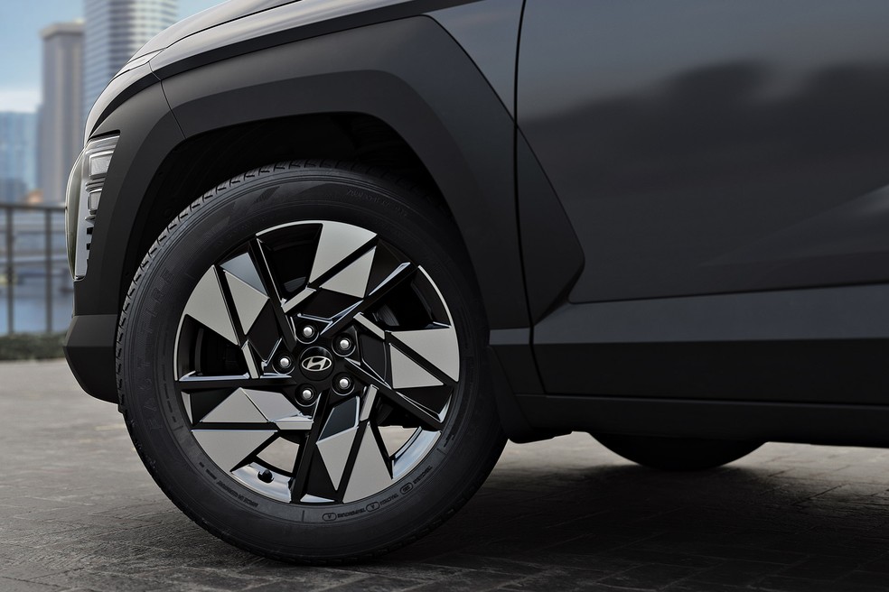 Novo Hyundai Kona Signature Hybrid roda — Foto: Divulgação/Hyundai