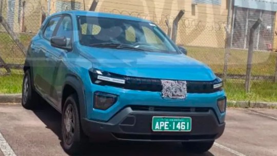 Flagra: novo Renault Kwid E-Tech confirma visual de mini-Duster