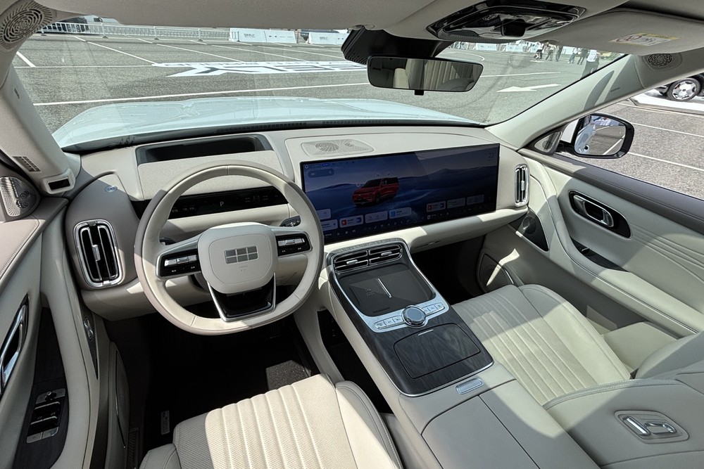 Geely M9 é SUV híbrido com geladeira e 870 cv em estudo para o Brasil