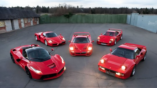 Coleção da Ferrari com 5 carros raros vai a leilão por R$ 100 milhões