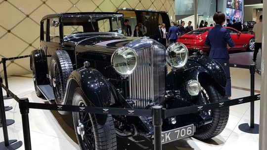 O Bentley do Bentley e outros carros clássicos do Salão de Xangai