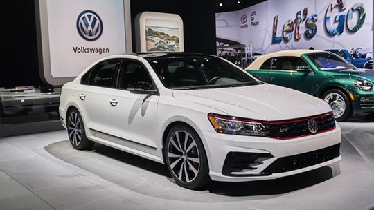 Volkswagen Passat ganha visual enfurecido em Los Angeles