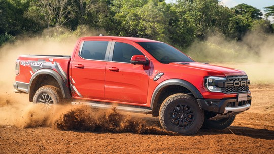 Teste: Ford Ranger Raptor é picape que acelera mais que muito esportivo
