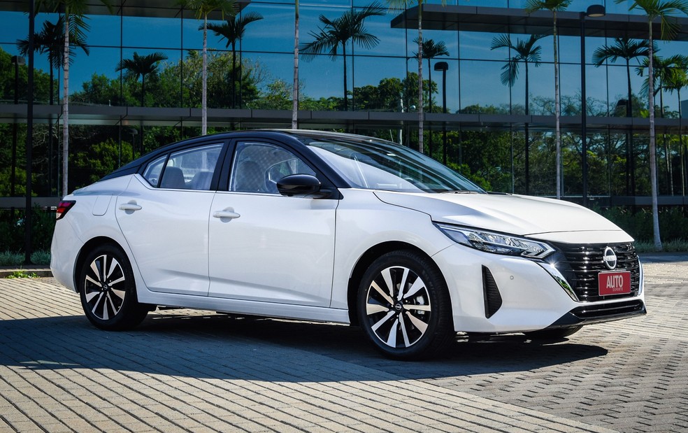 Nissan Sentra tem 4,64 metros de comprimento — Foto: Divulgação/Nissan/Auto News Brasil
