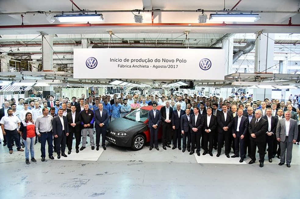 Primeira unidade ainda aparece com a frente coberta (Foto: Divulgação) — Foto: Auto Esporte